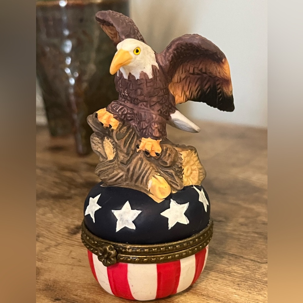 Vintage Patriotic Trinket box